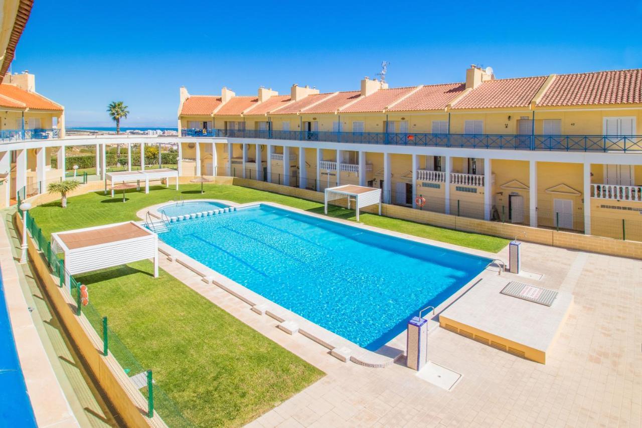 Nice House With Tennis Court,Sports And Playground Торрев'єха Екстер'єр фото